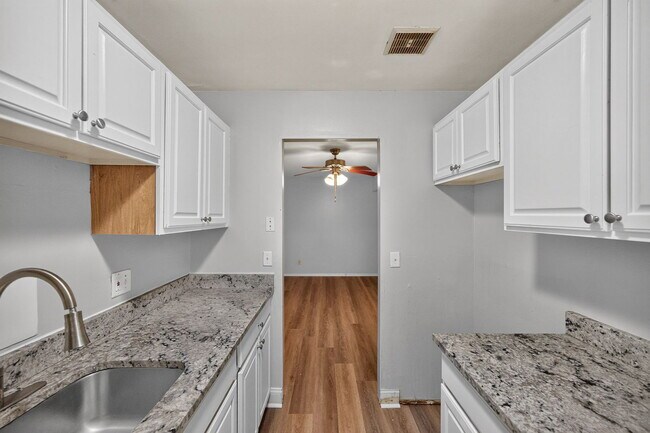 2971 Deckebach Ave Unit 14