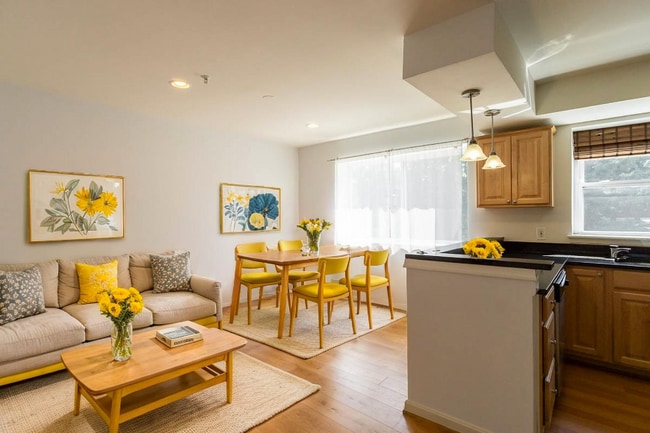 Building Photo - 1310 Congress St SE Unit #310