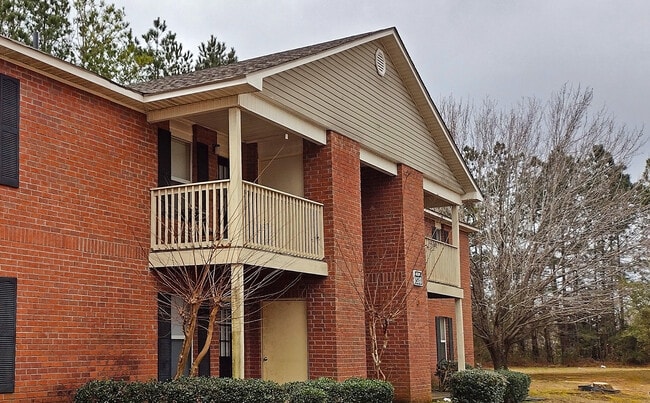 Rock Pointe Exterior