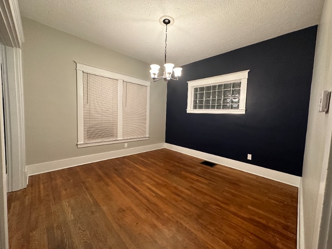 Photo - 813 Reading Rd