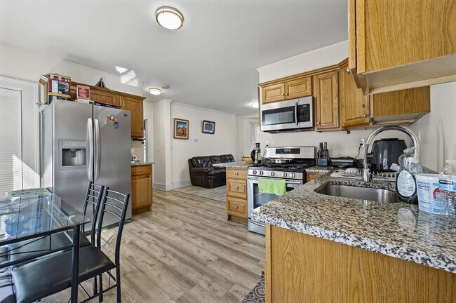 1081 Lawrence St Unit 2