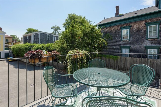 Photo - 93 Mill St
