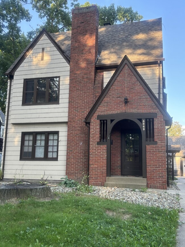 Building Photo - 4343 Chester Dr Unit 3