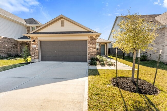 Building Photo - 27107 Blue Pool Dr