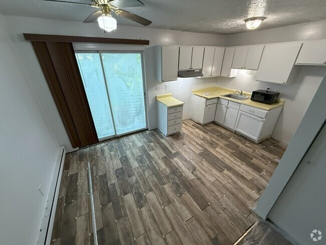 Building Photo - 705 Bunker Hill Rd Rental