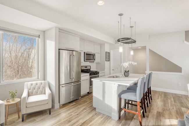 Photo - 5642 W 10th Pl