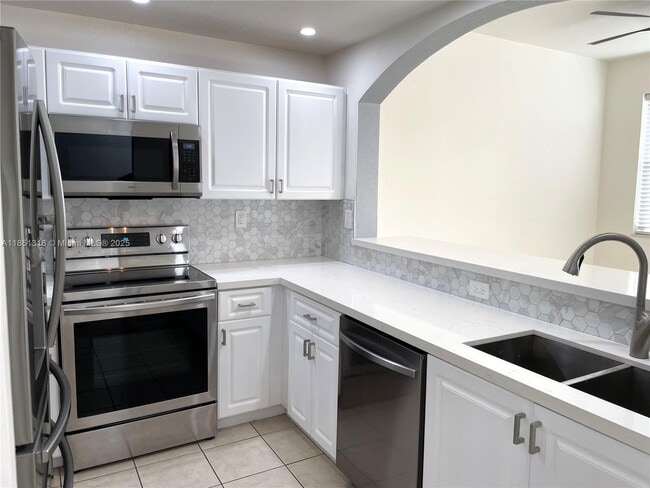 Building Photo - 8858 W Flagler St Unit 203 Rental
