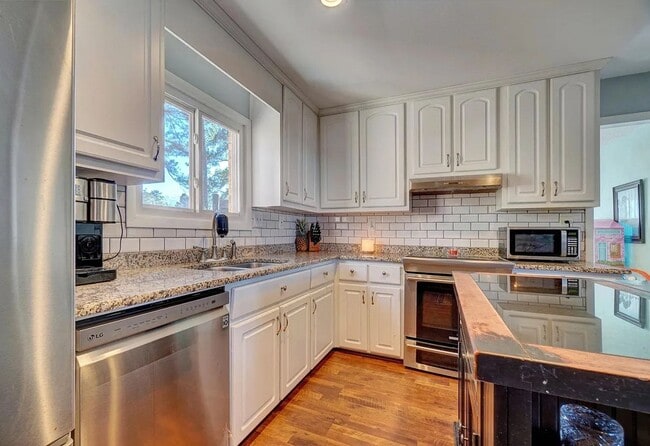 Photo - 3 bedroom 2 bath home Chesapeake home with a pool