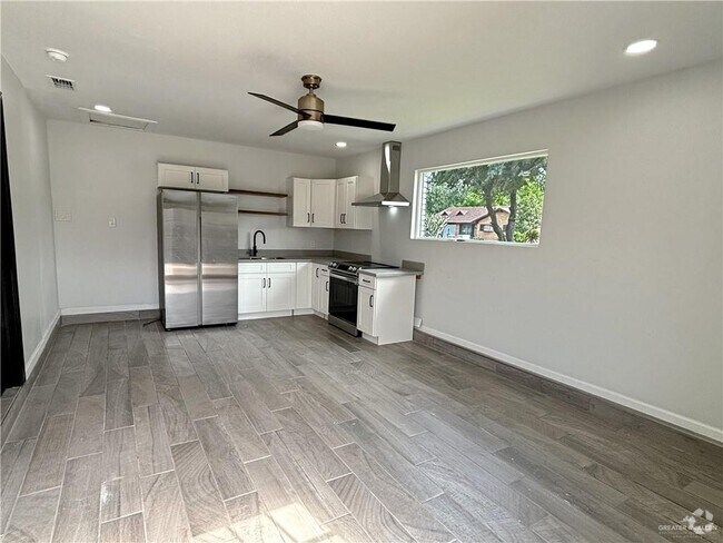 Building Photo - 1000 E Ithaca Ave Unit 2 Rental