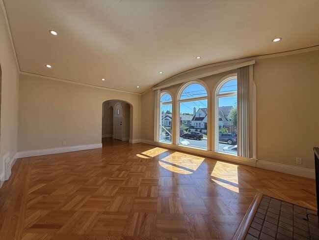 912 N Humboldt St Unit 1