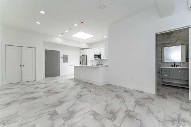 138 E Park Ave Unit 2