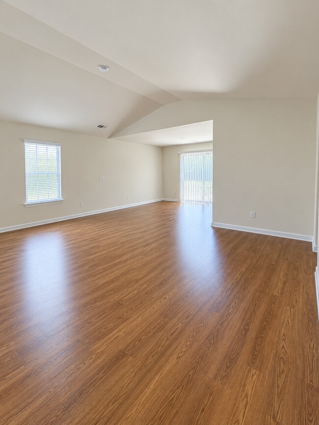7 Millie Ct