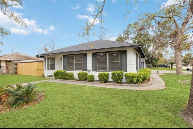Building Photo - 7425 Rhobell St Rental