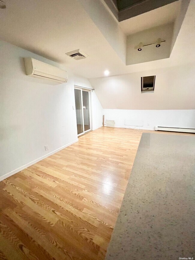 Photo - 5-36-36 117th St Unidad 2