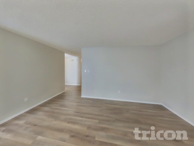 Photo - 3090 Santa Ana Dr