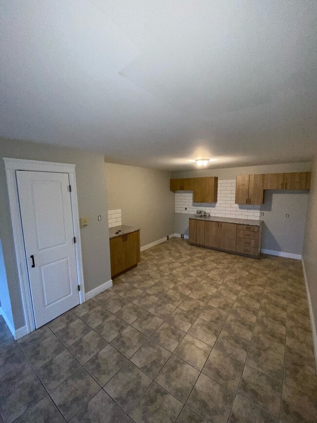 Building Photo - 22 Ruelle MacAleese Ln Unit 2