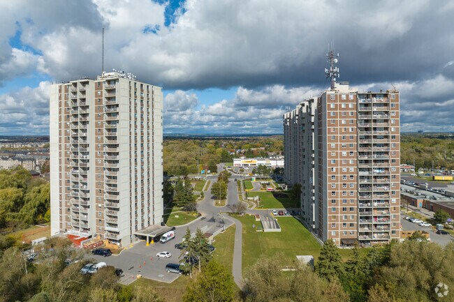 Photo - Highland Towers Apartments