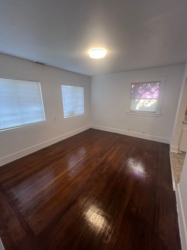 Photo - ADORABLE 2 BEDROOM HOME!!