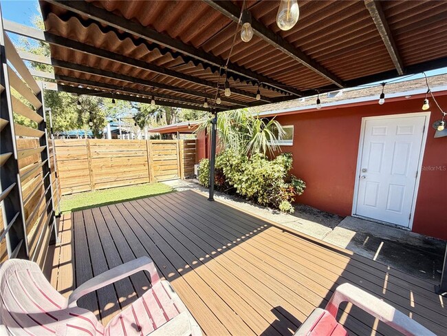 Photo - 551 Laura Ln