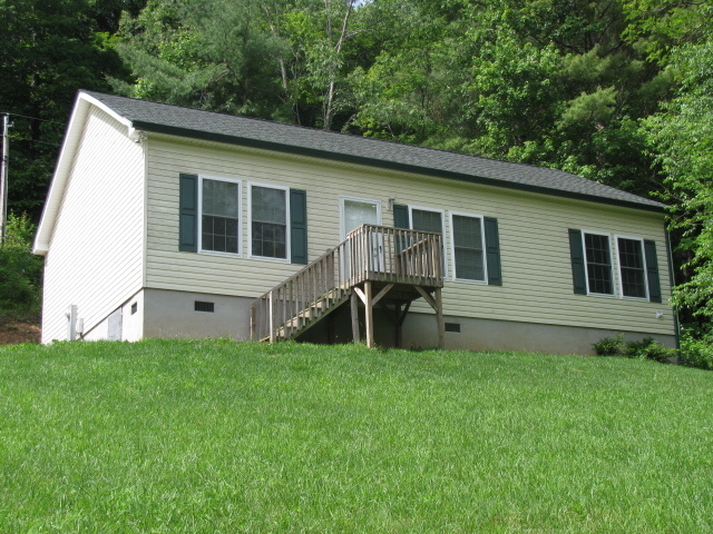 Photo - 197 Red Maple Ln House