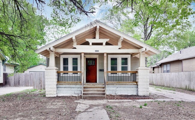 Building Photo - 420 S Green St Rental