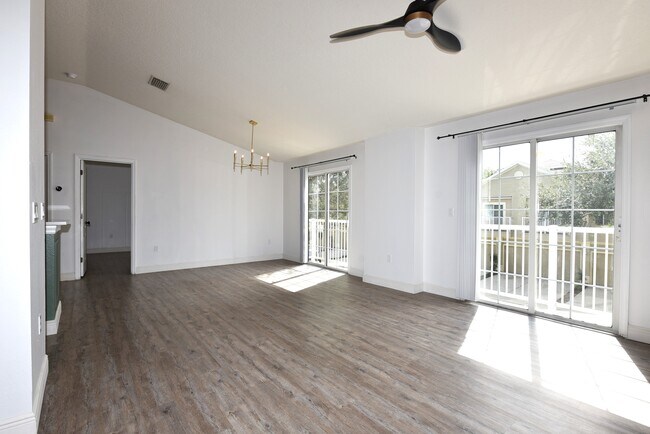 Photo - 6741 Breezy Palm Dr