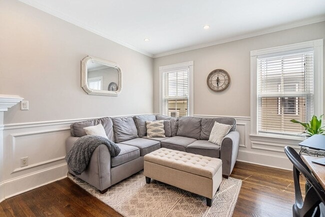 Photo - 176 Bowen St Unit 3