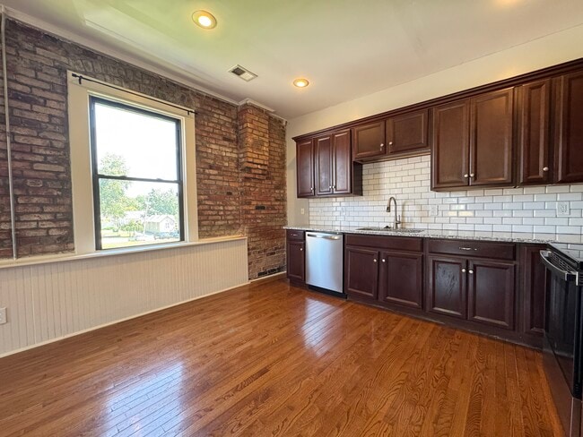 Photo - 503 N 6th St Unit 2