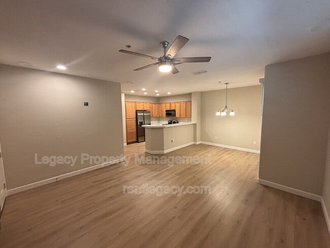 Photo - 108 Esplanade Cir