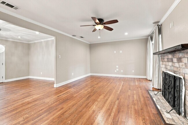 Photo - 167 E Edgewood Pl