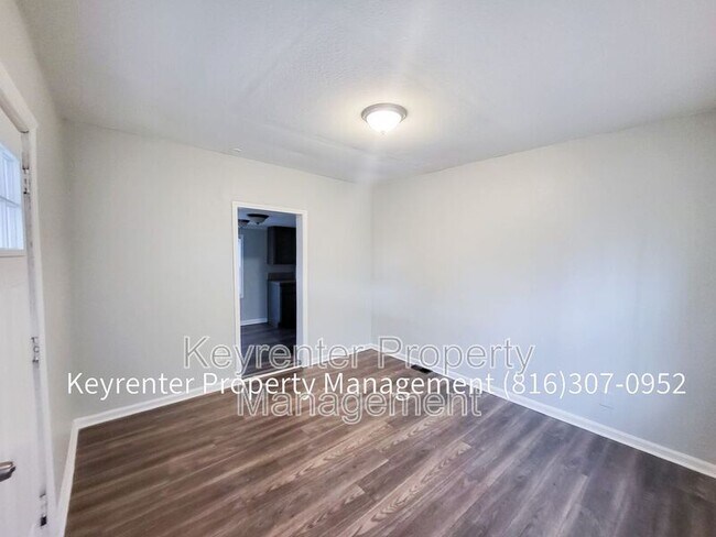 Photo - 8115 Highland Ave