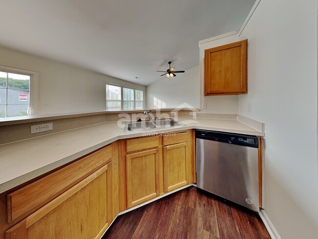 Photo - 218 Bellport Dr