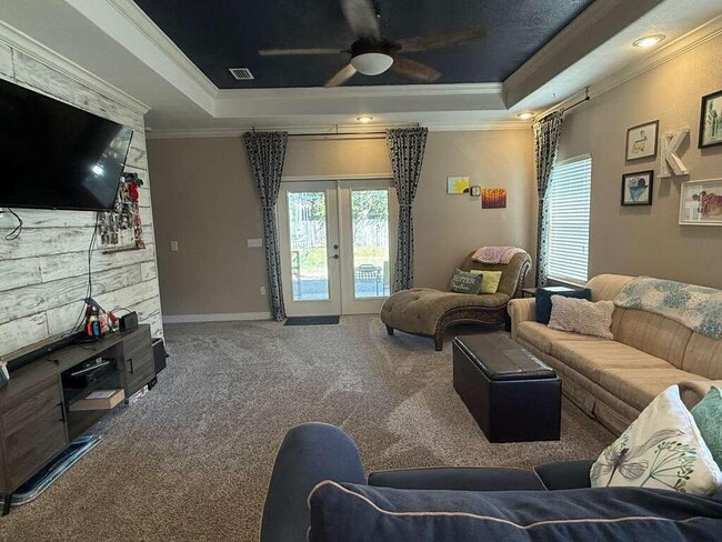 Photo - 703 Nutmeg Ave