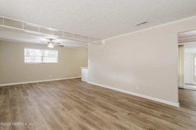 Photo - 470 Sigsbee Ct