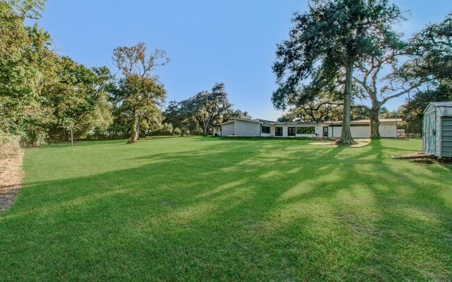 Photo - 116 Laughlin Rd