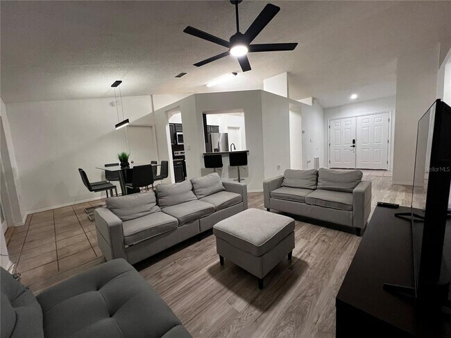 Photo - 6042 Brookhill Cir