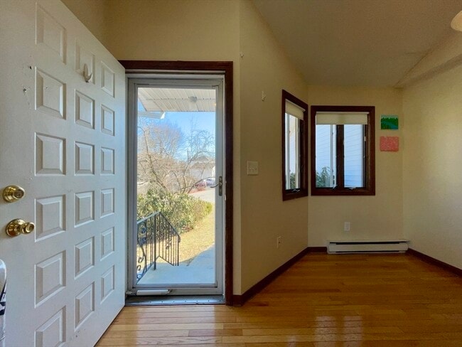 Photo - 15 Burghardt St