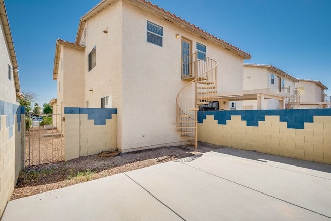 Photo - Beautiful 3 Bedroom, 2 Bathroom Townhouse w/ attached 1 Car Garage & Community Pool.