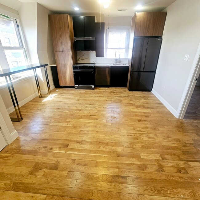 Building Photo - 333 S 21st St Unit 4