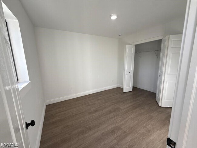 Photo - 4523 Palm Beach Blvd