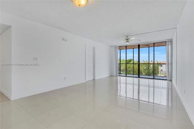 Photo - 20860 San Simeon Way