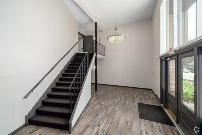Photo - Ravine Woods Apartments
