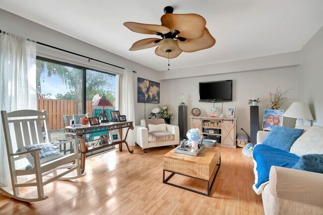 Photo - 148 Heritage Way