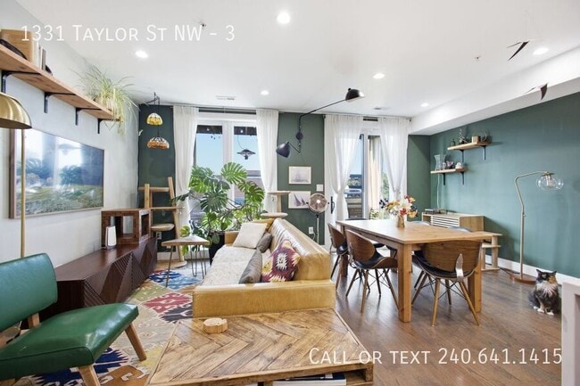 Photo - 1331 Taylor St NW