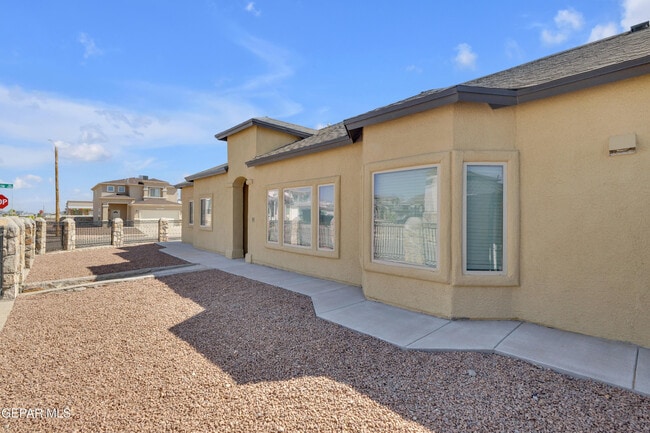 Photo - 14800 Sam Garcia Ave