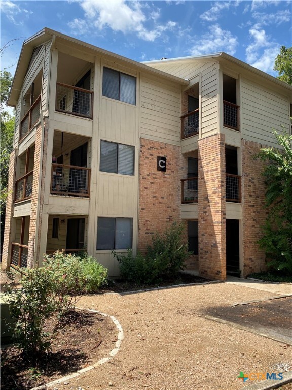 Photo - 421 W San Antonio St Unidad C2 Rental
