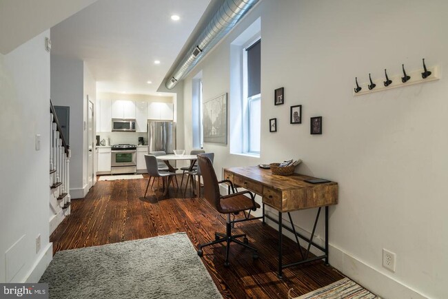 Building Photo - 126 N 3rd St Unit 1