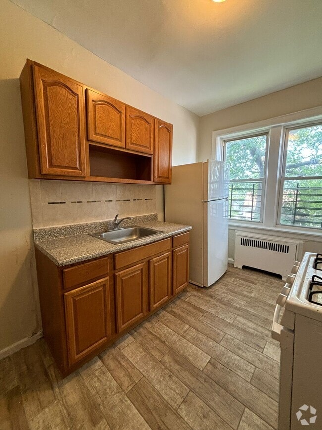Building Photo - 56 Summit Ave Unit B3 Rental