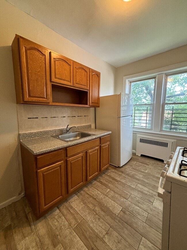 51 Summit Ave B3 - 56 Summit Ave Apartments Unit B3
