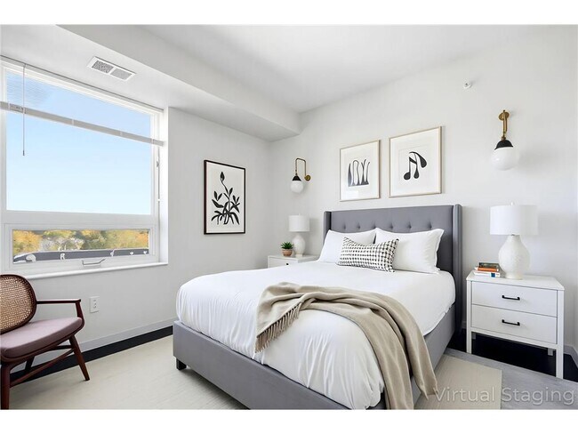 Photo - 2318 Jefferson St NE Unit 117